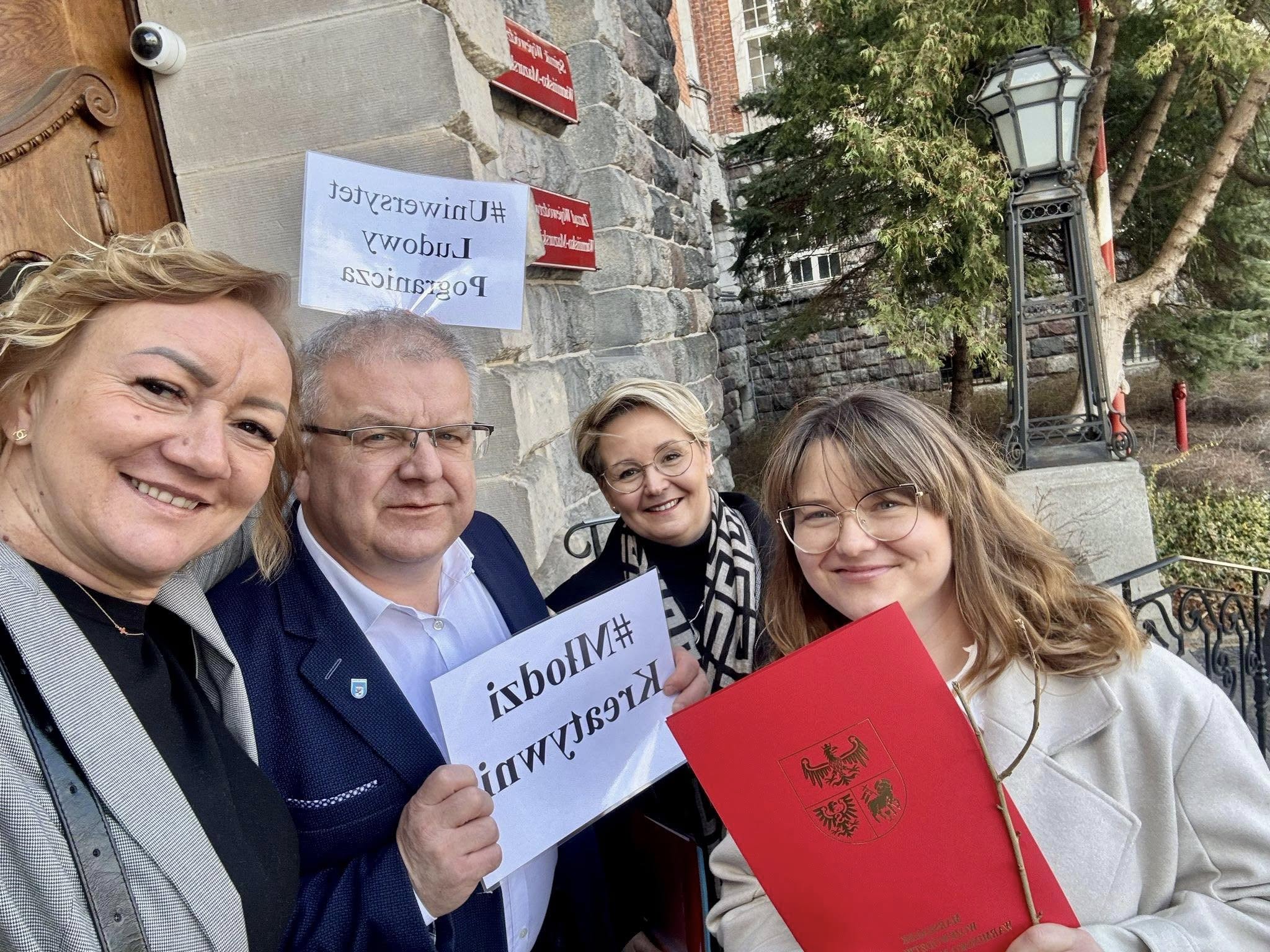 zdjęcie z podpisu projektu
